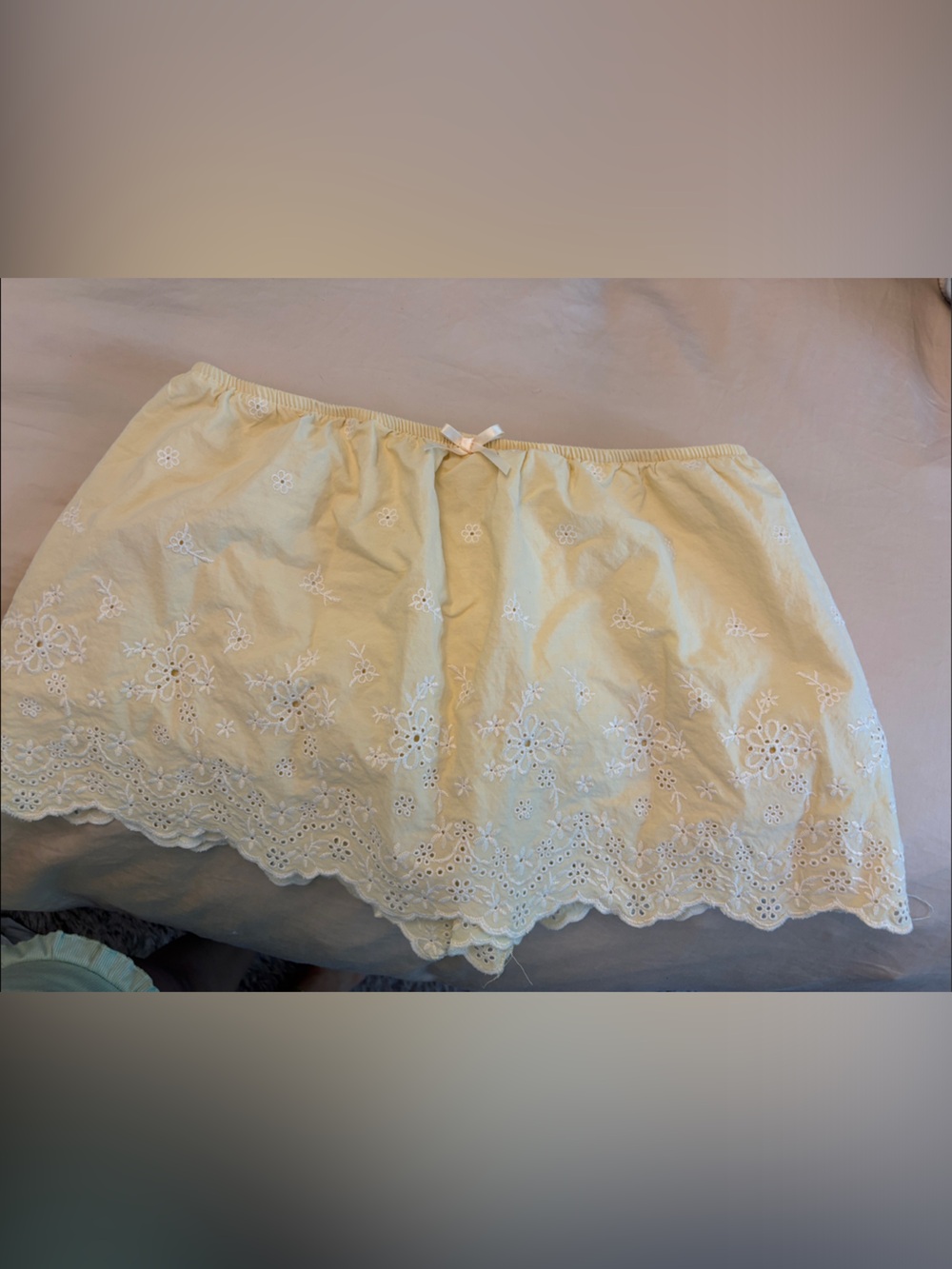 Embroidered Scalloped skort
